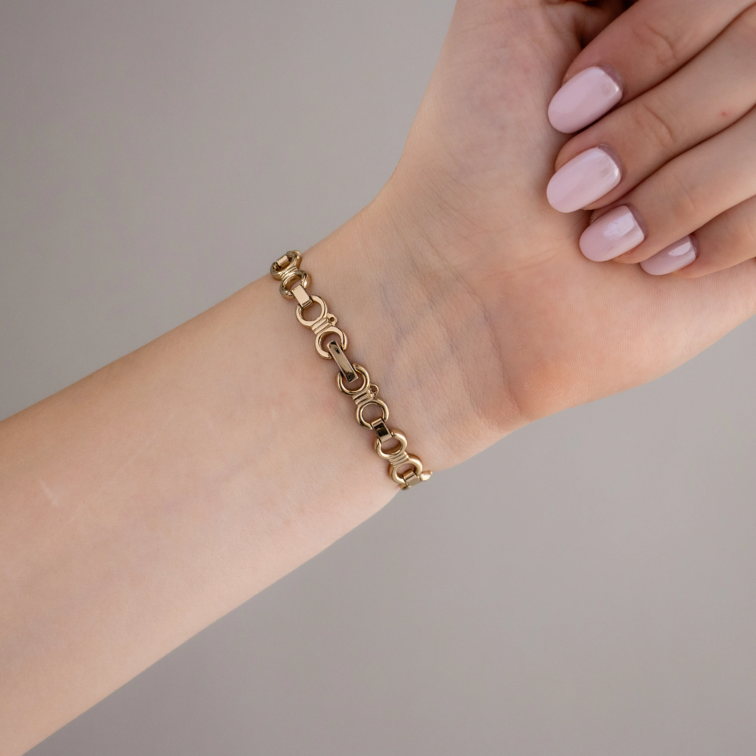 Vintage Sunlord Oval Link Gold Watch - Image 3