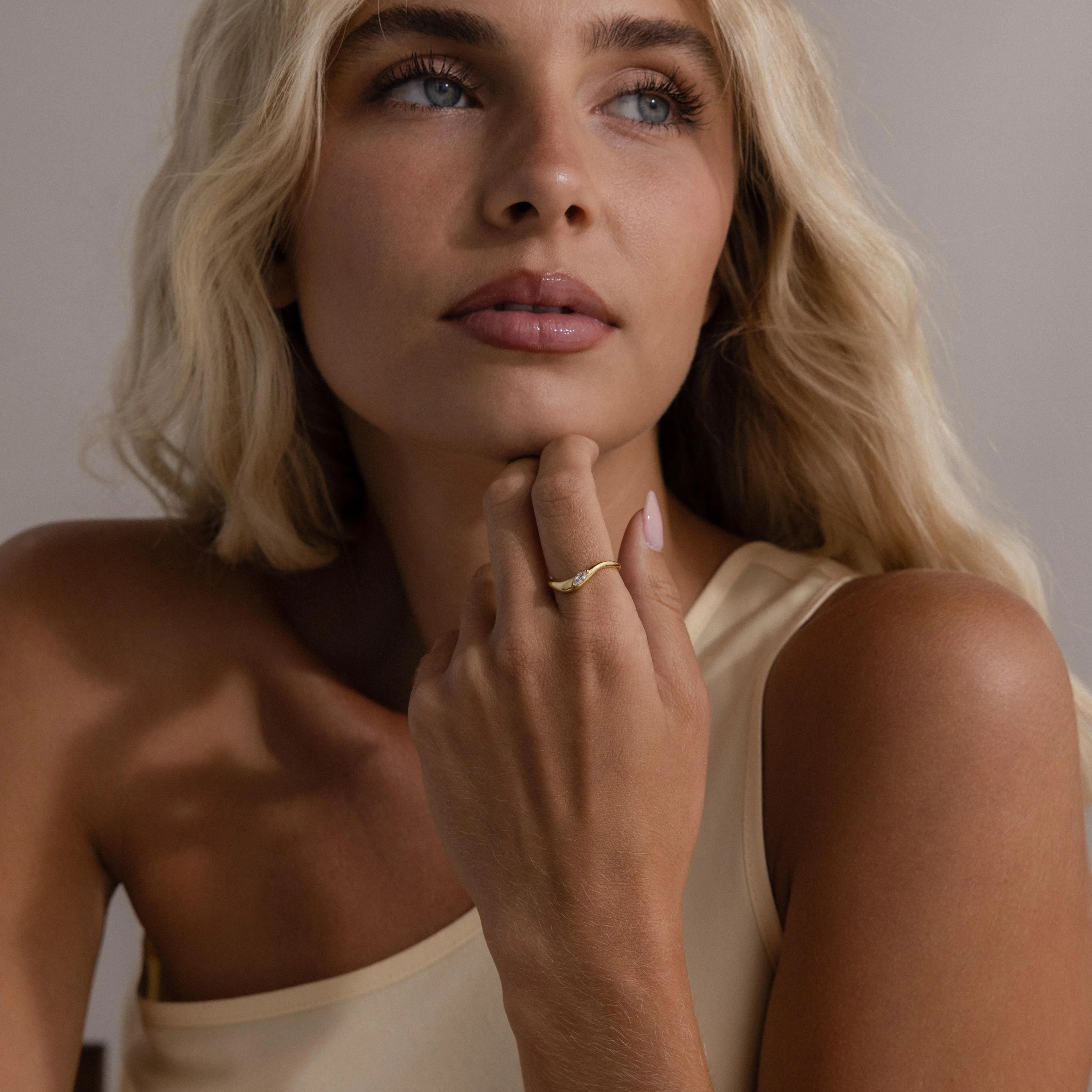 Zen Diamond Curve Ring - Image 8